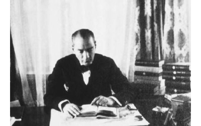 Atatürk - Ahmet Hamdi TANPINAR
